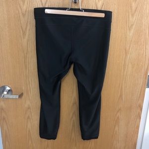 Under Armour Pants - Under Armour 7/8 Leggings Under Armour Pants - Under Armour 7/8 Leggings